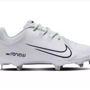 Nike White women’s softball metal cleats NWOT